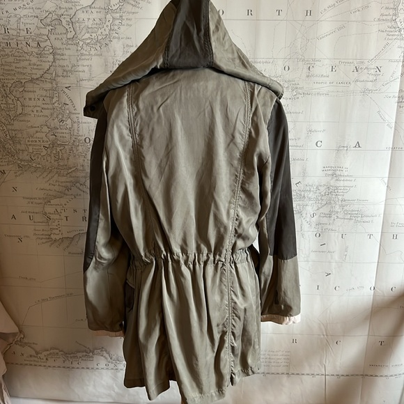 Jacket - Picture 3 of 5